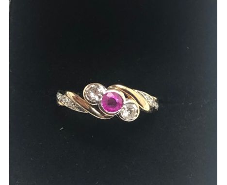 9ct gold 0.50ct diamond &amp; ruby ring weight 2.4g