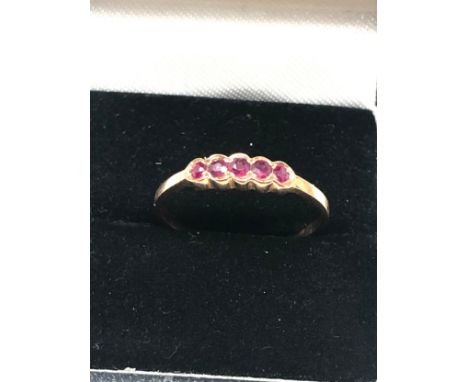 14ct gold ruby gypsy setting ring (2g)