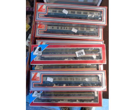 7 LIMA TRAIN CARRIAGES