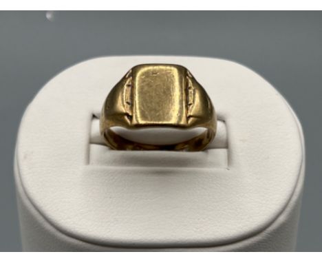 Vintage 9ct gold signet ring. Size U 6.3G