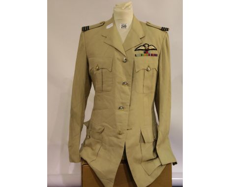RAF Officer's tunic with buttons and WWII Bars.  P&amp;P Group 3 (£25+VAT for the first lot and £5+VAT for subsequent lots) 