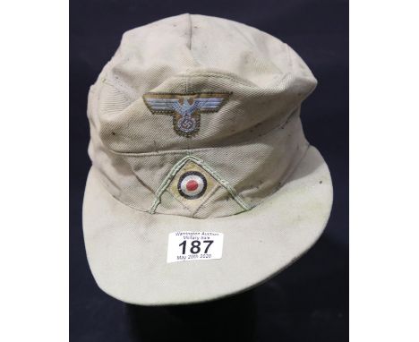 German WWII style peaked cap. P&amp;P Group 2 (£18+VAT for the first lot and £2+VAT for subsequent lots) 