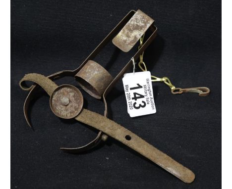 WWI German type Kugal grenade carrier L: 15 cm. P&amp;P Group 1 (£14+VAT for the first lot and £1+VAT for subsequent lots) 