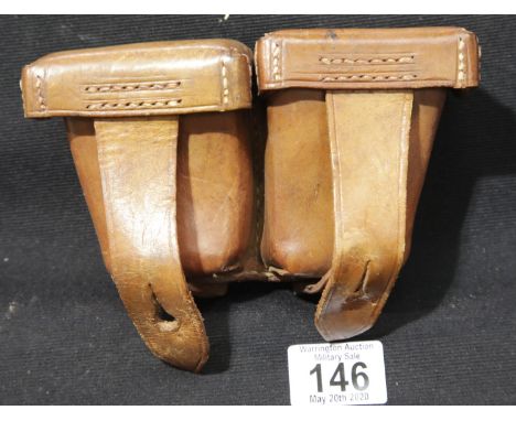 WWII period double leather belt pouch, L: 18 cm, H: 10 cm. P&amp;P Group 1 (£14+VAT for the first lot and £1+VAT for subseque