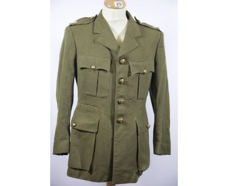 WWI British Army style Lieutenants uniform jacket by Burtons the Taylor. P&amp;P Group 3 (£25+VAT for the first lot and £5+VA