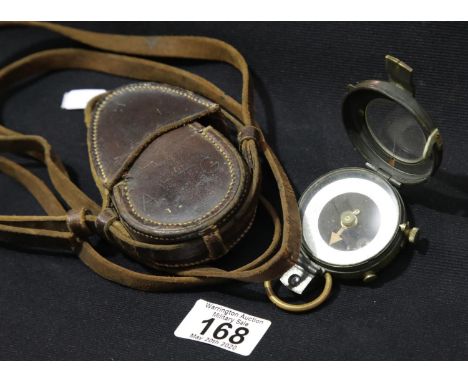 WWI British style Verner's Mk VIII officer's marching compass dated 1917, in its original leather case. P&amp;P Group 1 (£14+