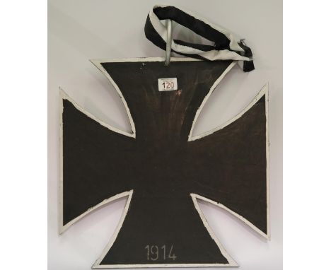 Giant wooden Iron Cross, 42 x 42 cm. P&amp;P Group 2 (£18+VAT for the first lot and £2+VAT for subsequent lots) 