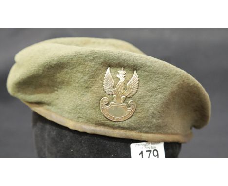 WWII Polish style military beret. P&amp;P Group 1 (£14+VAT for the first lot and £1+VAT for subsequent lots) 