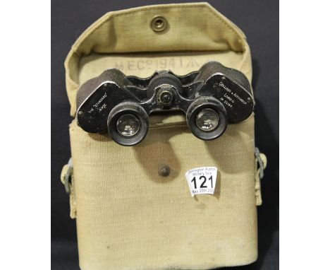 WWII style officer's binoculars by Dolland &amp; Aitchison 8x32, in 1941 dated canvas case. P&amp;P Group 2 (£18+VAT for the 