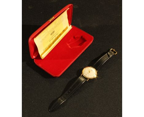 A gentleman's 9ct gold Smiths Everest Automatic wristwatch, champagne dial with Arabic numerals to quarters and baton indicat