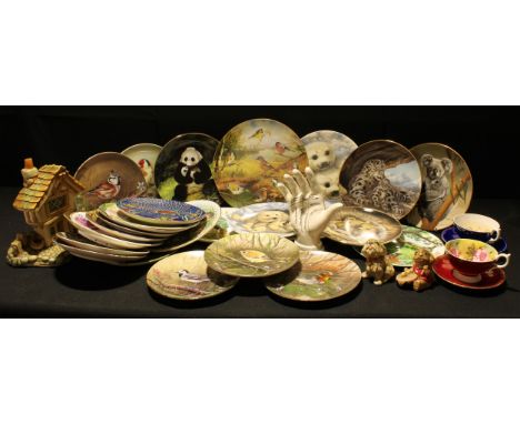 A Pendelfin house, rabbit and dog; a selection of collector's plates; a palm reading hand; a pair of Aynsley cups and saucers