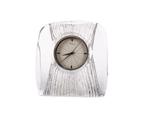 DAUM 1970S MANTEL CLOCK, cased in clear glass with frosted trailing designs, with silvered dial and quartz movement, 21.5cm h