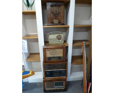 Four walnut Valve Radios - Lotus, Murphy, Ekco, Cambridge Pye and a Bush Transistor TR/82C Radio
Condition report: This item 