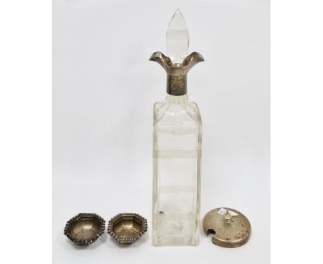 Edward VII silver and glass decanter, London 1906, Robert Stocker, the glass decanter of square form having two bands of ring