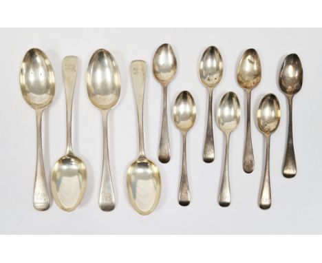 Collection of silver flatware&nbsp;including four Edward VII dessert spoons and four matching teaspoons, London 1903 and 1904