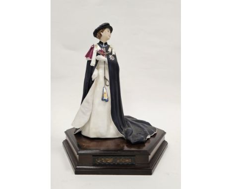 Royal Worcester limited edition figure of H.M. Queen Elizabeth II, from Queens Regnant of England, modelled by&nbsp;Ronald Va