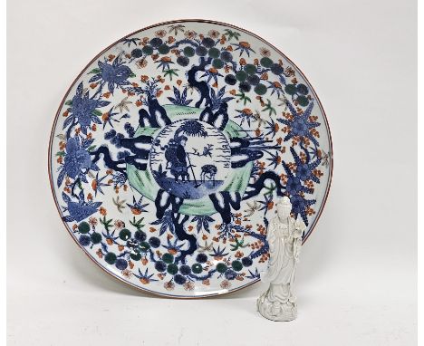 Modern Chinese blanc de chine-style small figure&nbsp;of a Guanyin, 16cm high and a Japanese Meiji period circular charger, s