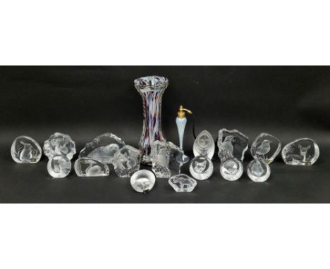 Large collection of Mats Jonasson boxed paperweights&nbsp;including a koala, rabbit, birds, seal and others, various Signatur