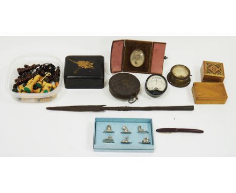 Mixed lot of collectables including boxed set of six &lsquo; Mark Models &lsquo; place name holders in the form of animals, e