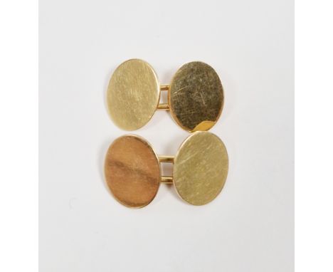 Pair of 18ct yellow gold cufflinks, the plain double oval heads united by a link chain, 1.6cm long,&nbsp;approximate weight 1