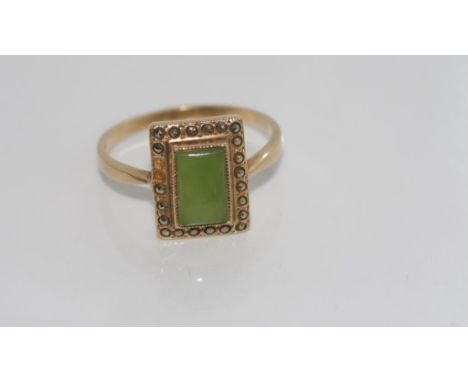 9ct gold, green stone and marcasite ring (some stones missing), weight: approx 2.95 grams, size: P-Q/8