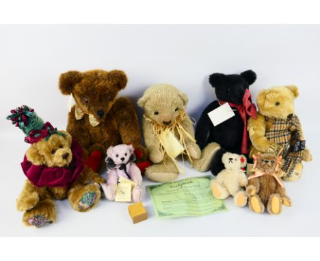 Nonsuch Bears - Annie Tweed Bears - Golden Harlequin - Nisbet - Others - A group of seven  artist designed and collectors ted