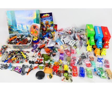 Disney - Pixar - Mattel - Lego - A collection of Pixar Cars toys including Lightning McQueen, Mater and Doc Hudson. All item 