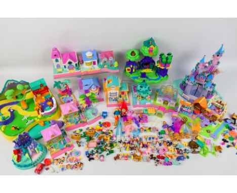 Polly Pocket - Bluebird - An unboxed collection of vintage mainly 1990's 'Polly Pocket' playsets / buildings with a large gro