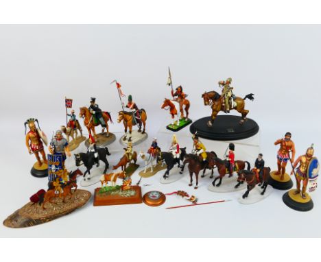 Corgi Icons - Bennassi - Ray Lamb - Others - A group of unboxed plastic and painted metal soldiers in various sizes. Lot incl
