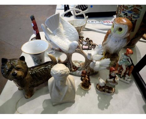 Mixed ceramics including a Goebel figurine. Not available for in-house P&amp;P 