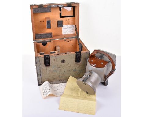 Rare WW2 Luftwaffe Handheld Aerial Camera in Original Transit Case, near mint condition of the rare Luftwaffe issue handheld 