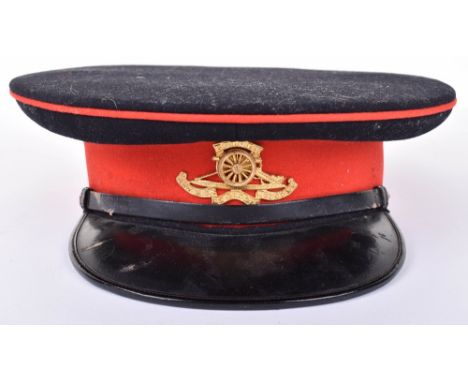 Post 1902 Royal Artillery Officers Dress Cap, fine example with officers gilt metal cap badge to the centre. Complete with th