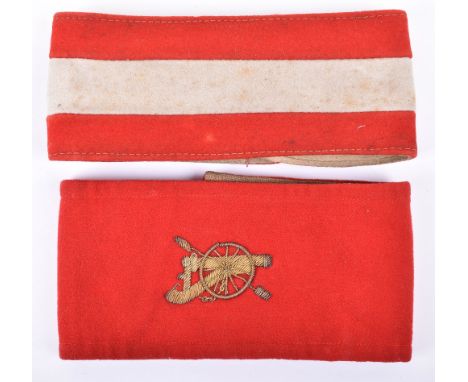 2x WW1 British Uniform Arm Brassards, consisting of an example for the Divisional Artillery HQ, red cloth with bullion embroi