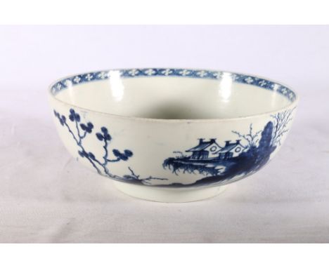 18th century crescent mark Worcester bowl with blue and white Oriental pattern, 21cm diameter&nbsp; 