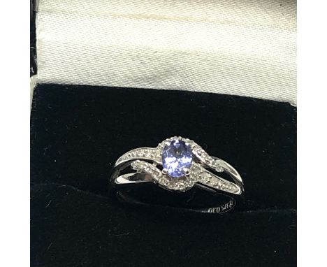 9ct white gold tanzanite diamond ring weight 2.1g 
