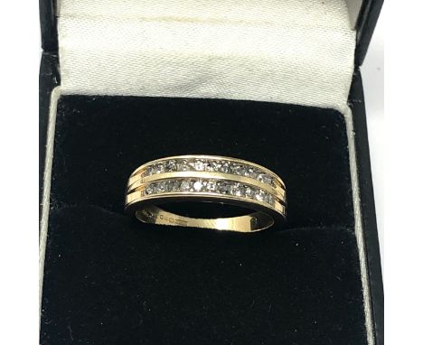9ct gold diamond ring set with 2 rows of diamonds  weight 3.3g 