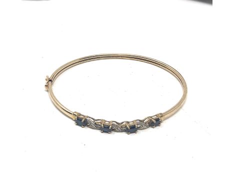 9ct gold sapphire &amp; diamond detail bangle (4.2g) 