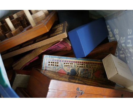 Large unsorted bag of cribbage boards & other games 