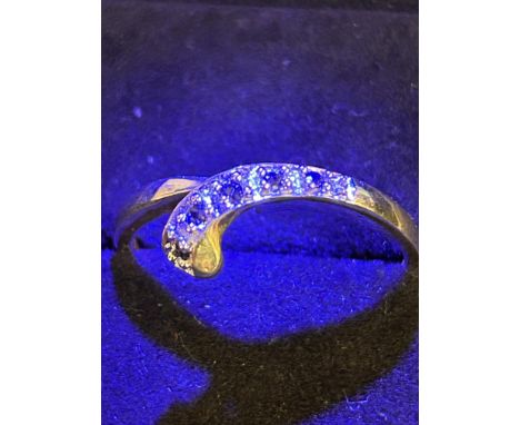 9ct Gold ring set with sapphires & diamonds Size S 1.7g 