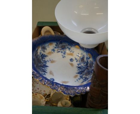 Mixed box to include a large blue & white bowl, lamp shade & tea set 