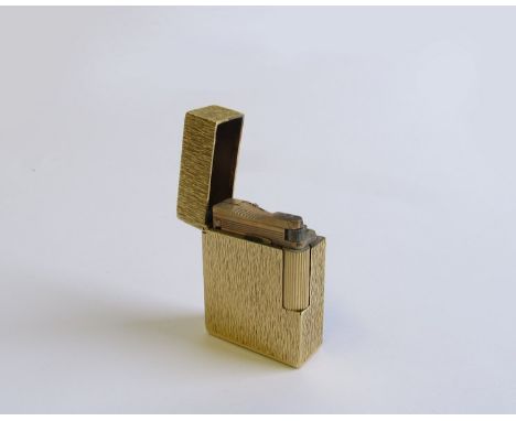 A 1960's/70's 18ct gold DuPont cigarette lighter 