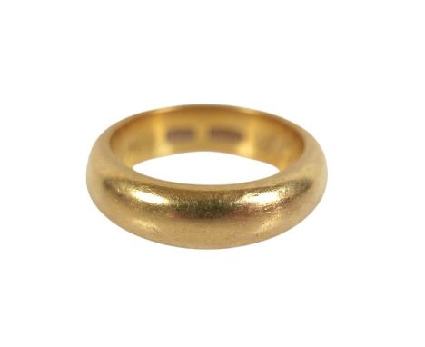 A heavy Edwardian 22ct yellow gold band ring, engraved 'S to A 19.7.16 Thine Forever', 5.5mm wide, size K, 10.1g.