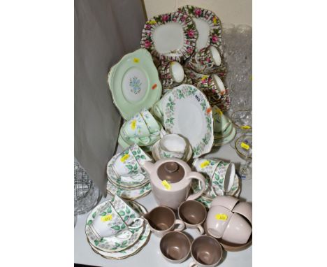 ROYAL ALBERT 'TRAVELLERS JOY' TEASET, comprising cake plate, milk jug, sugar bowl (hairline), six cups, six saucers, six side