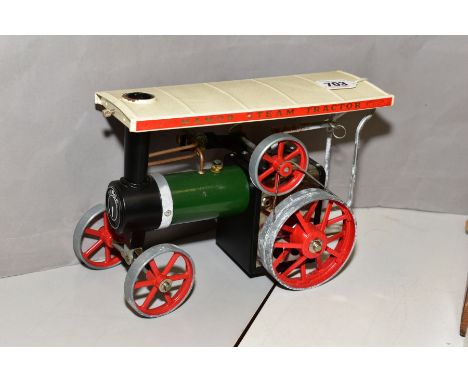 AN UNBOXED MAMOD LIVE STEAM TRACTION ENGINE, No TE1, not tested, playworn condition, with burner tray and worn driving chain 