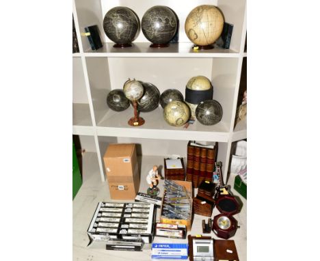VARIOUS NOVELTY ITEMS, to include ten modern desk globes, (some with stands), a novelty shaped desk set shaped as books compr