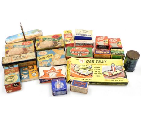 Vintage mid century kitchen wares, and cleaning materials, including Talai Icing sets, Bechir's Best Dates, Mansion Oven Pads