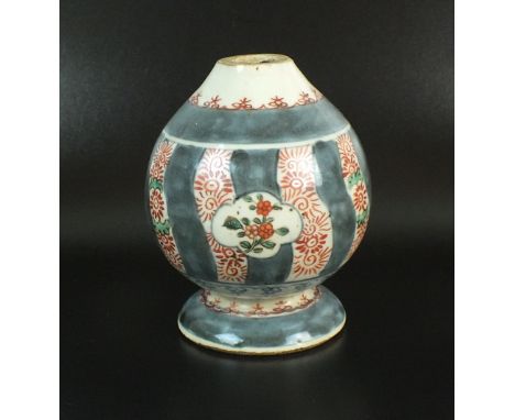 A Chinese Imari Islamic market rose water sprinkler, Kangxi period (1662-1722), of pear shape form on a raised foot, decorate