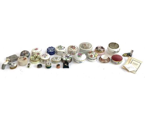 Two Halcyon Days enamels pill boxes, one 1986, one RHS Botanical 2003, together with other various ceramic boxes to include H