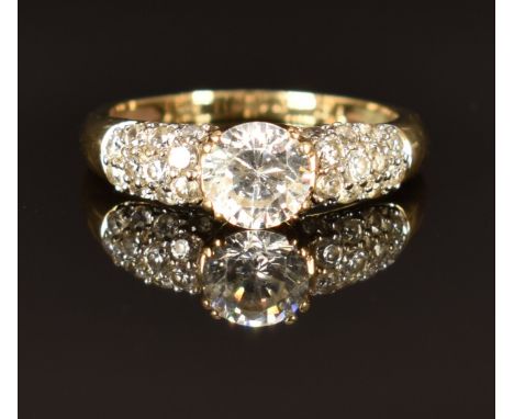 A 9ct gold ring set with cubic zirconia, size M, 2.5g&nbsp;