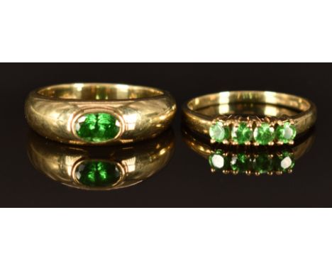 Tw 9ct gold rings set with tsavorite garnets, size L/M, 5.8g&nbsp;